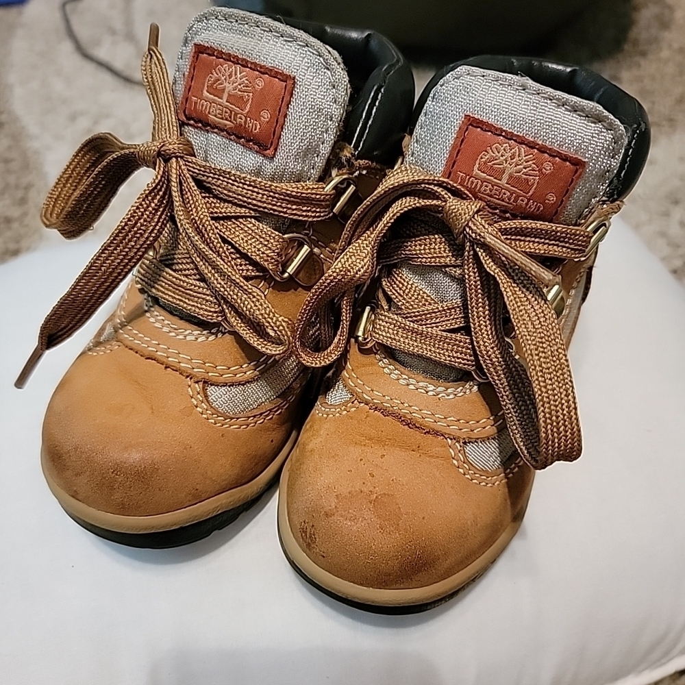 Timberland Kids Brown and Black Boots Size 9 - Picture 2 of 7
